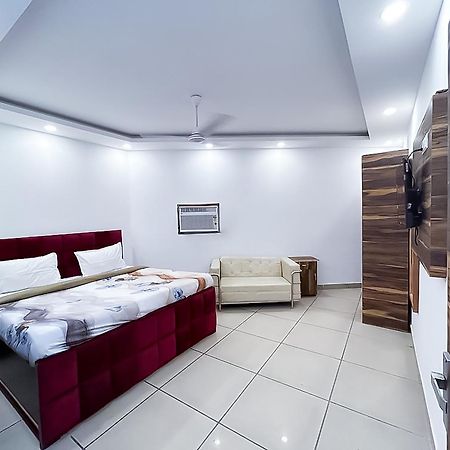 Hotel Js Garden - Near Jaypee Hospital Noida Luaran gambar