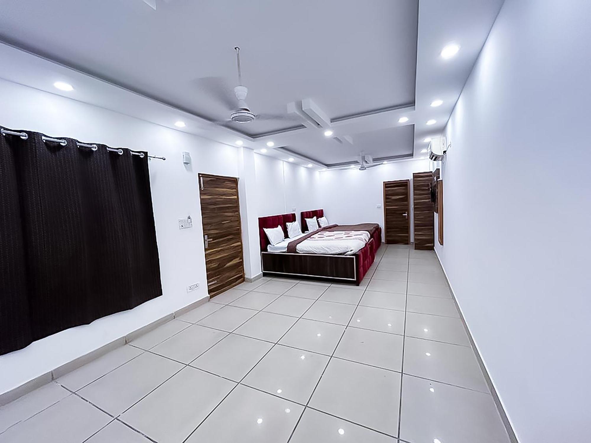 Hotel Js Garden - Near Jaypee Hospital Noida Luaran gambar
